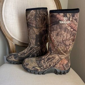 Magellan Outdoor Boots Men’s Size 7